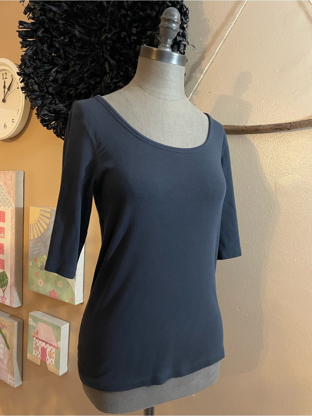Everlane Dark Grey Scoop Neck Short Elbow-Sleeve Tee